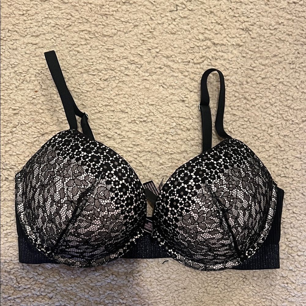 Victoria's Secret Black and White Lace Bra